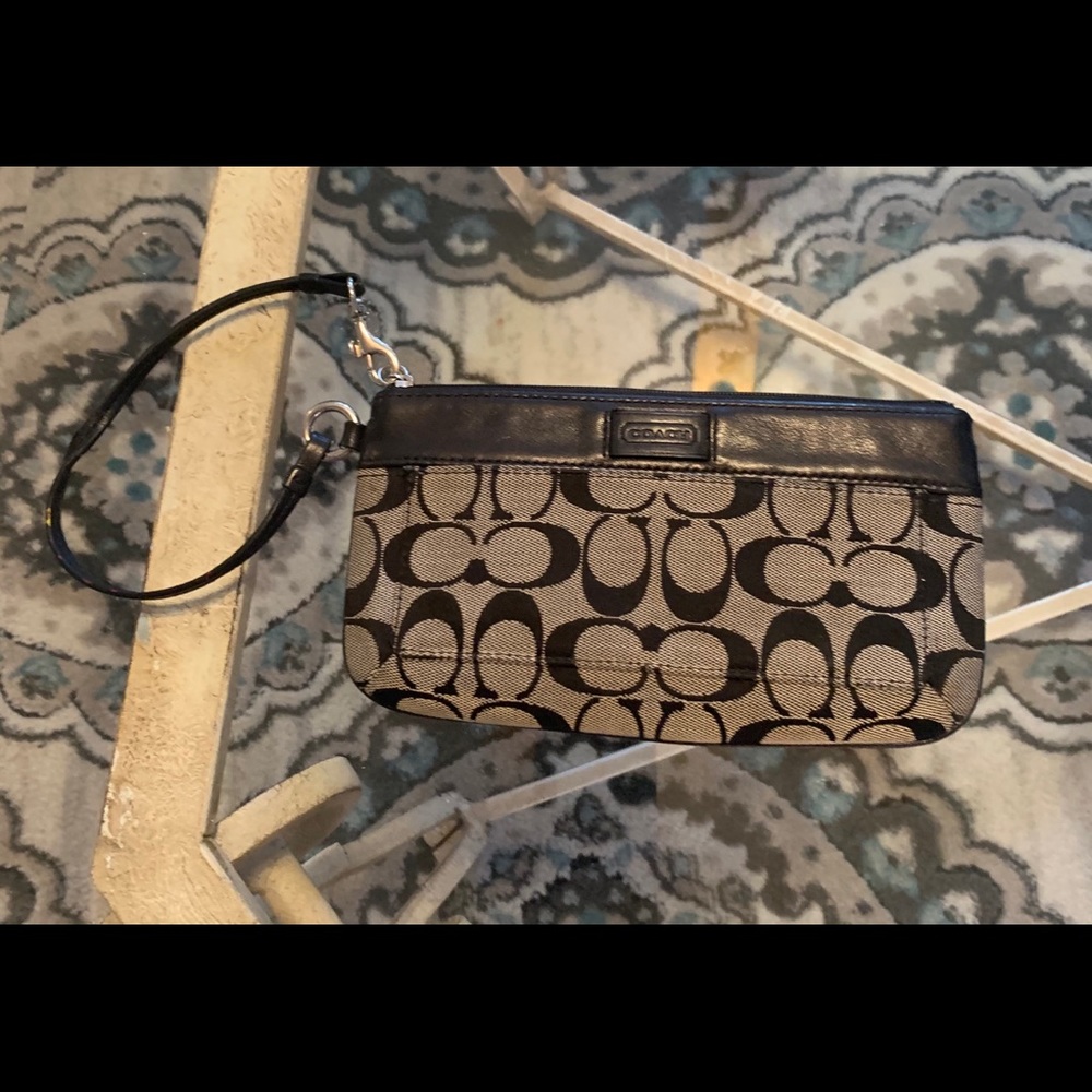 Coach wristlet wallets for women